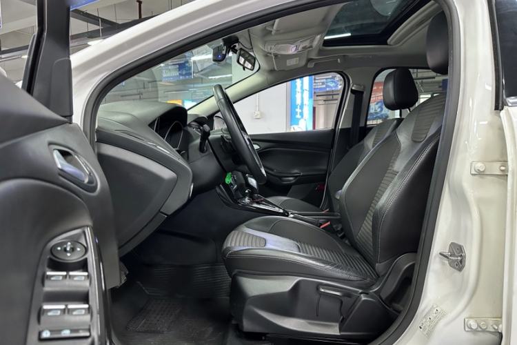 Used Ford Focus 2015 Hatchback EcoBoost 180 Automatic Elite Model
