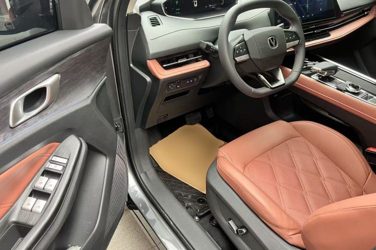 Used Changan CS55PLUS 2024 3rd Generation 1.5T DCT Prestige Model
