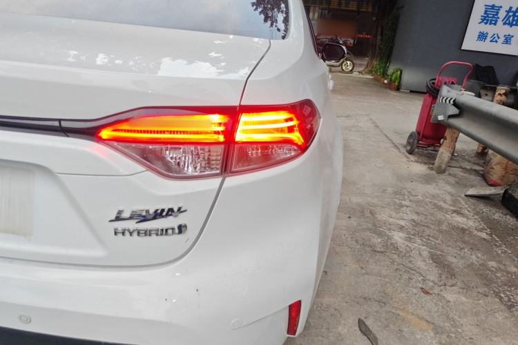 Used Toyota Levin 2021 Dual-Motor 1.8H E-CVT Leading Edition
