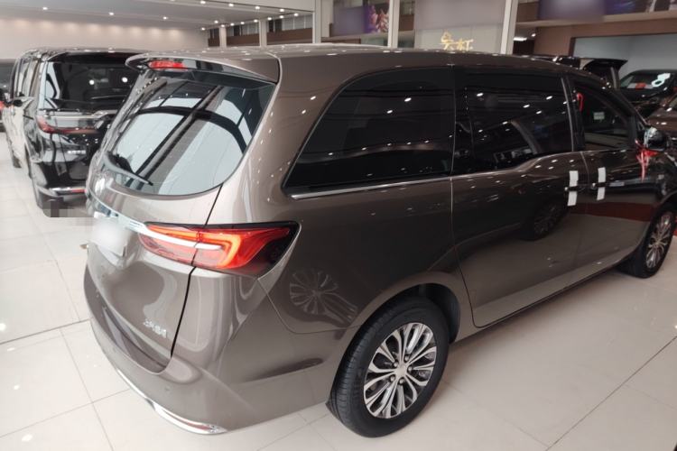 Used Buick GL8 2022 Land Cruiser Executive Class 652T Comfort Model
