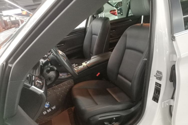 Used BMW 5 Series 2014 520i Elegant Edition
