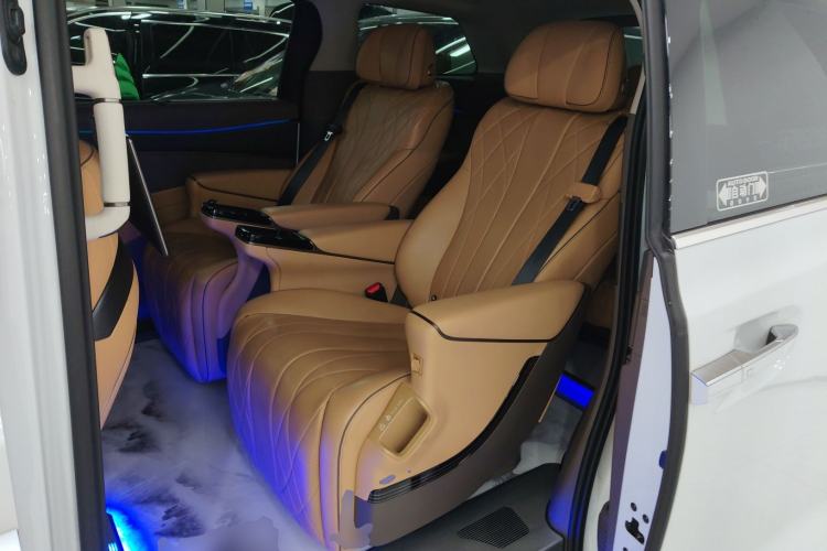 Used Denza D9 2022 DM-i 970 Four-Wheel Drive Prestige Model