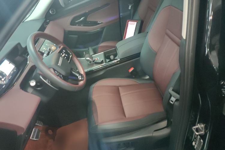 Used Land Rover Range Rover Evoque 2024 Aurora L 249 PS Prestige Light-Chasing Edition
