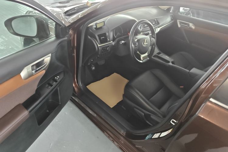 Used Lexus CT 2017 CT200h Elite Edition Monotone China VI