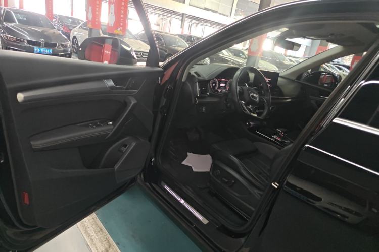 Used Audi Q5L 2021 40 TFSI Fashion Dynamic Model
