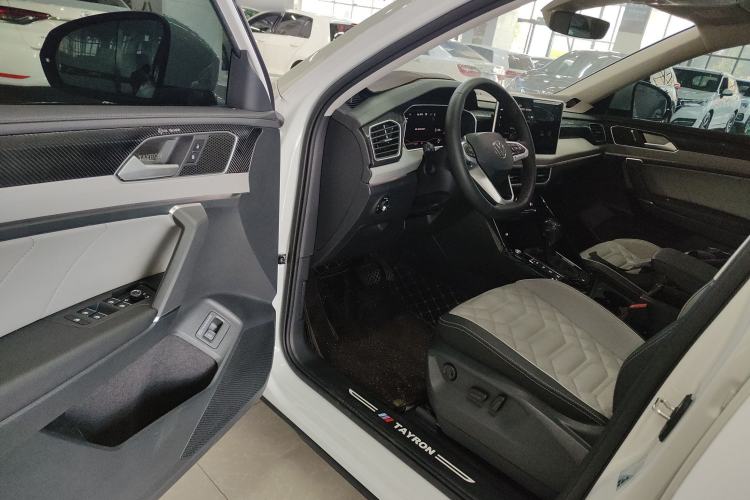 Used Volkswagen Tayron 2024 300TSI Two-Wheel-Drive Luxury Plus Advanced Version
