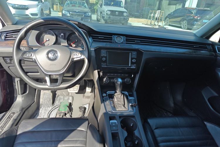 Used Volkswagen Magotan 2018 Facelift 330TSI DSG Luxury Model
