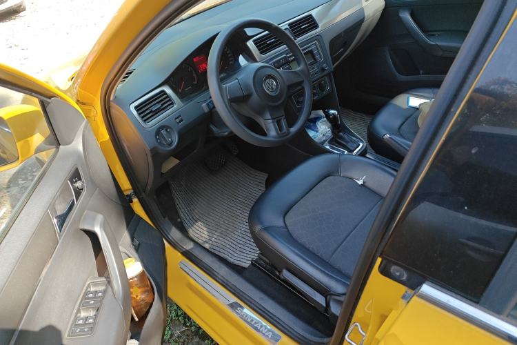 Used Volkswagen Santana 2015 1.6L Automatic Comfort Edition
