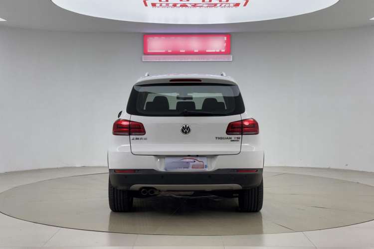 Used Volkswagen Tiguan 2015 1.8TSI Automatic All-Wheel-Drive Luxury Model
