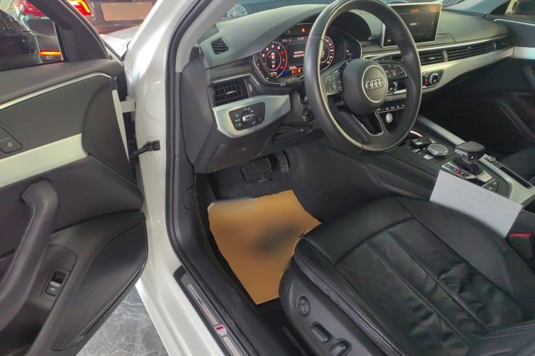 Used Audi A4L 2019 40 TFSI Fashion Edition China VI Emission Standard
