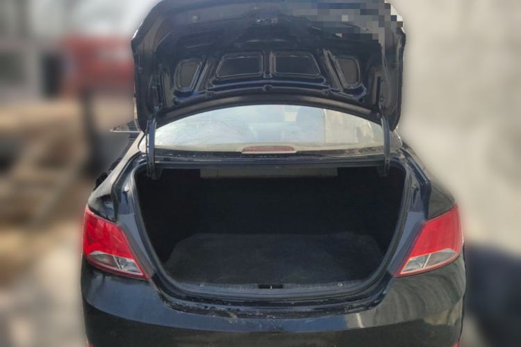 Used Hyundai Verna (older generation) 2014 1.4L Manual Smart GLS Trim
