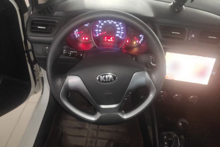 Used Kia K2 2015 Hatchback 1.4L AT GLS Cool Edition
