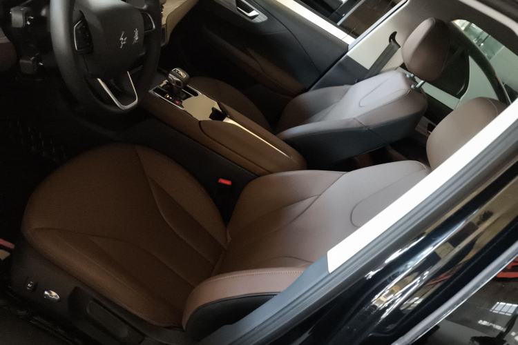 Used Hongqi E-QM5 2024 610 km PLUS
