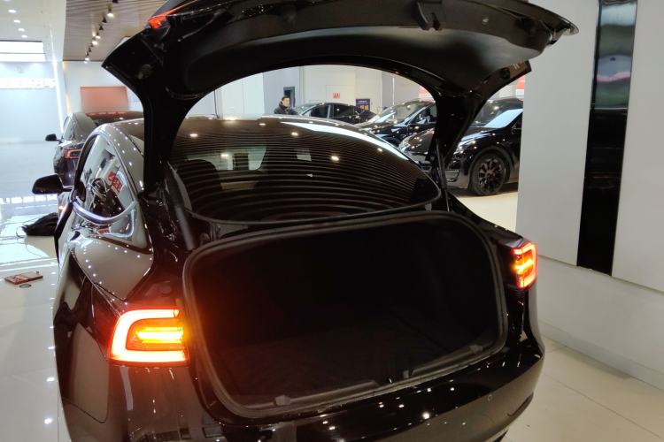 Used Tesla Model 3 2021 Revised Version II – Performance High-Performance All-Wheel-Drive Edition
