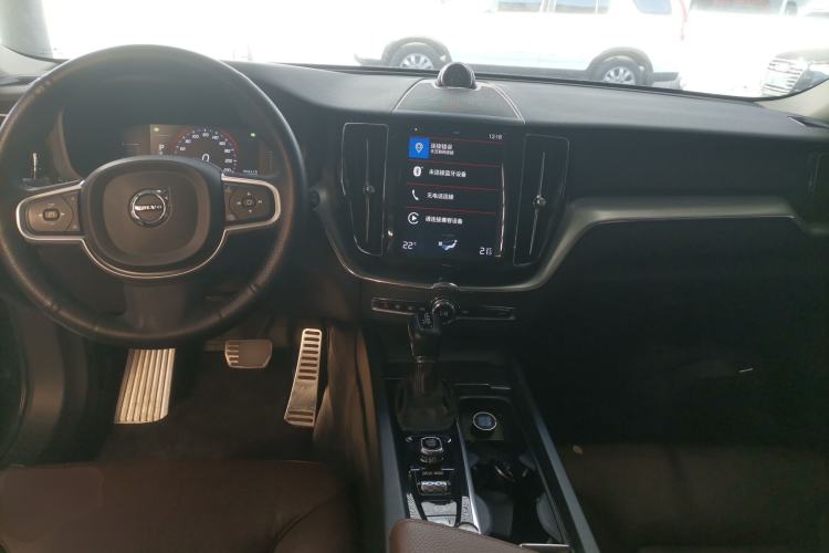 Used Volvo XC60 2019 T5 4x4 Smart Edition China V Standard
