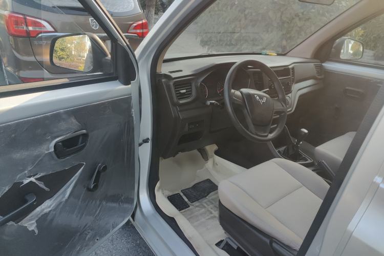 Used Wuling Hongguang V 2019 1.5L Jingqu Version China VI LAR