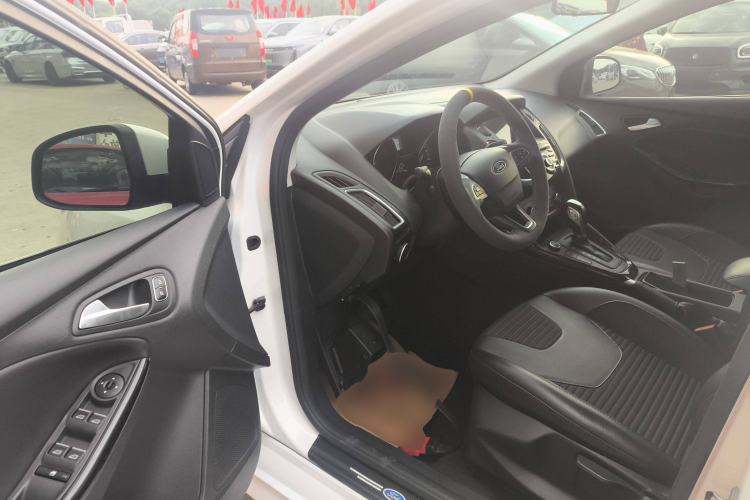 Used Ford Focus 2020 Hatchback Classic 1.5L Automatic Trendy Model
