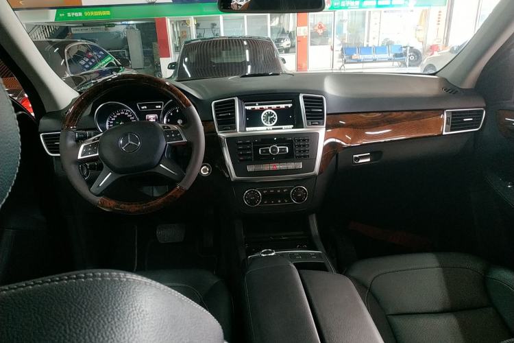 Used Mercedes-Benz M-Class 2014 ML 400 4MATIC Dynamic Model
