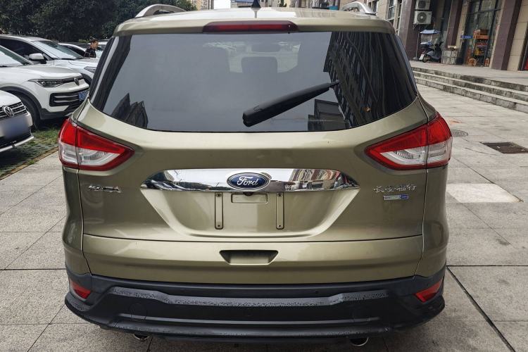 Used Ford Kuga 2015 2.0L GTDi Four-Wheel Drive Elite Model
