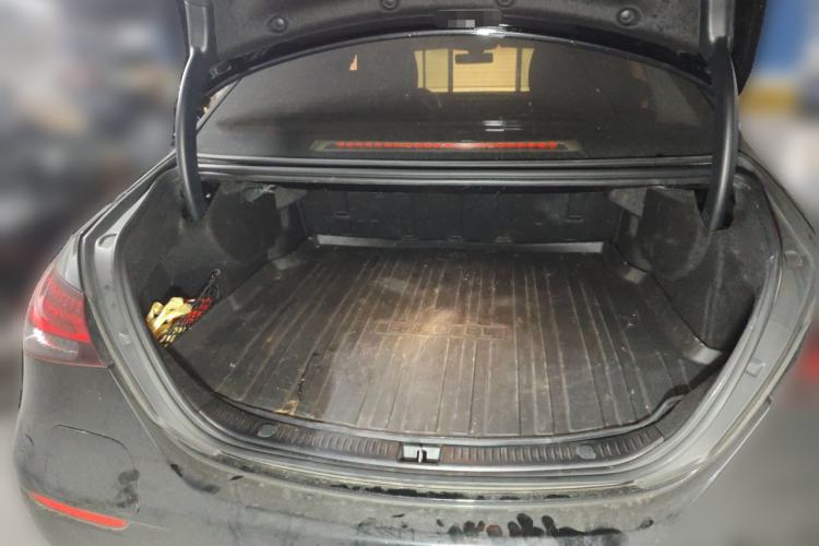 Used Mercedes-Benz E-Class New Energy 2023 E 350 e L Plug-in Hybrid Sedan
