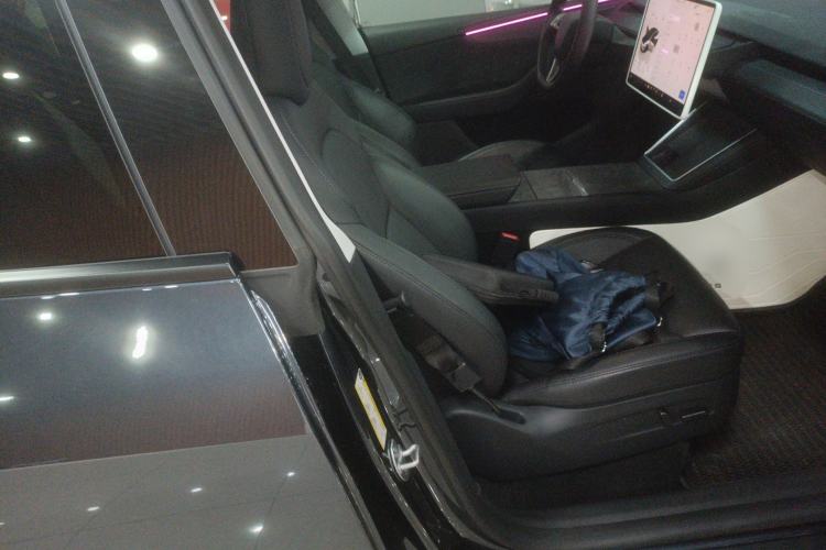 Used Tesla Model Y 2025 Long-Range All-Wheel Drive First Edition