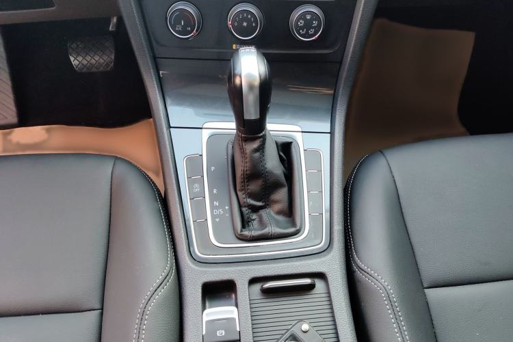 Used Volkswagen Golf 2020 200TSI DSG Comfortable and Ambitious Edition