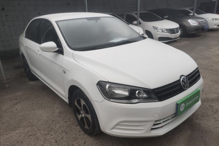 Used Volkswagen Jetta 2015 1.4L Manual Fashion Model
