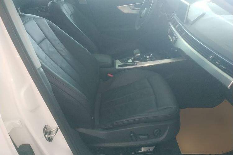 Used Audi A4L 2019 40 TFSI Fashion Version China V