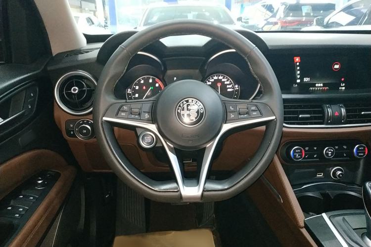 Used Alfa Romeo Stelvio 2017 2.0T 200HP Elite Edition