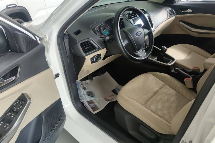 Used Ford Escort 2015 1.5L Manual Comfort Model
