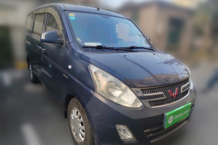 Used Wuling Rongguang V 2015 1.5L Standard Version
