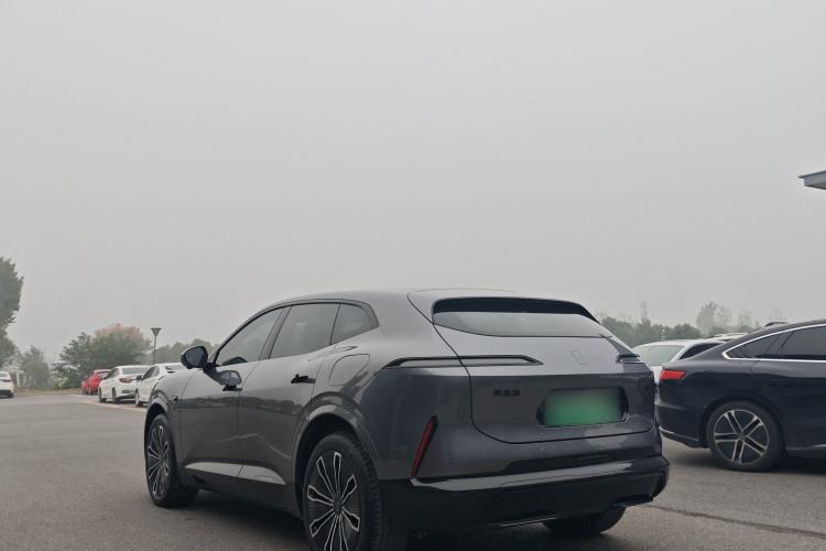 Used  07 2024 Max Extended-Range Edition