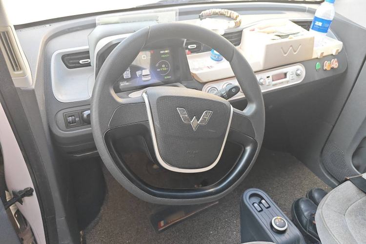 Used Wuling Hongguang MINIEV 2022 Macaron Premium Model – Lithium Ternary Battery
