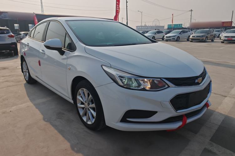 Used Chevrolet Cruze 2018 320 Automatic Pioneer Sunroof Edition
