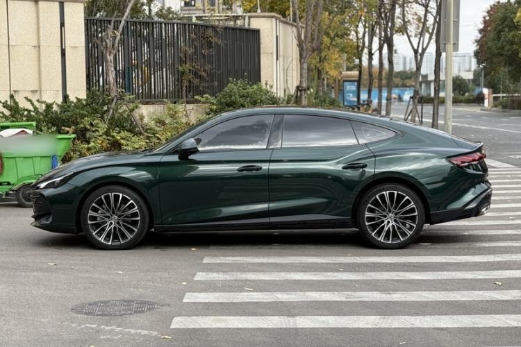 Used MG 7 2023 2.0T Automatic Hunter Luxury Edition
