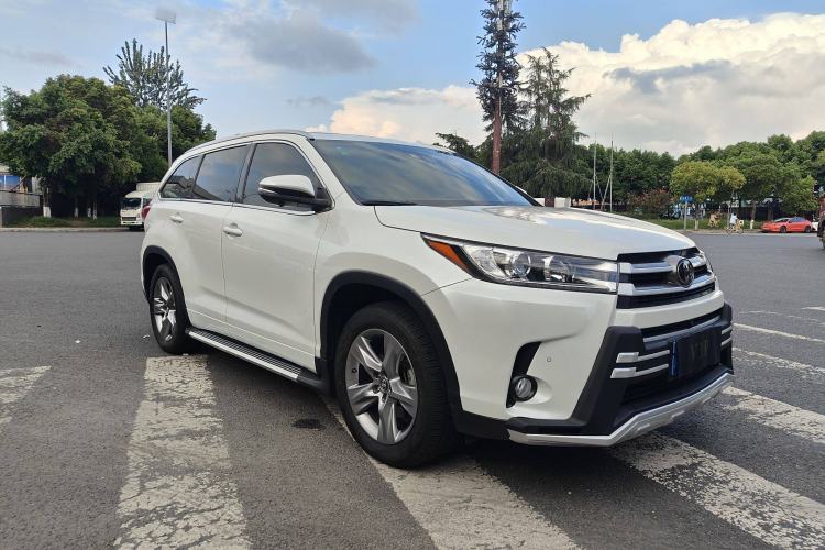 Used Toyota Highlander 2018 2.0T Four-Wheel Drive Luxury Version 7 Seats China VI Standard
