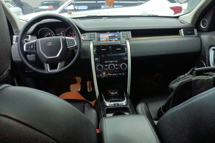 Used Land Rover Discovery Sport 2019 240 PS SE Version China VI Standard
