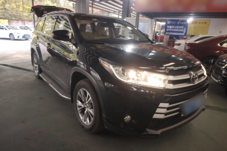 Used Toyota Highlander 2018 2.0T Two-Wheel Drive Elite Version 5 Seats China VI Standard
