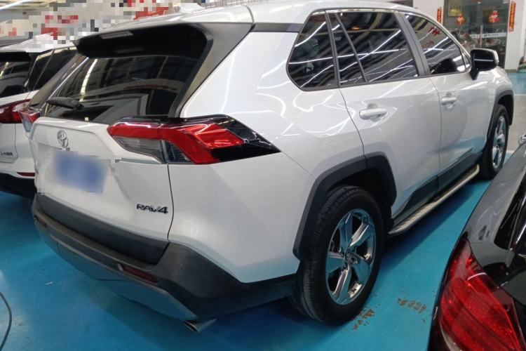 Used Toyota RAV4 2021 2.0L CVT Two-Wheel Drive Fashion Edition