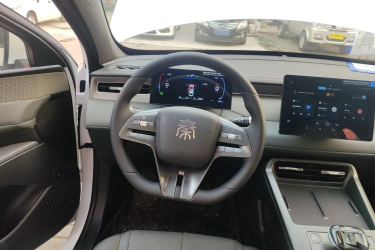 Used BYD Qin PLUS 2025 DM-i Smart Drive 55KM Leading Model
