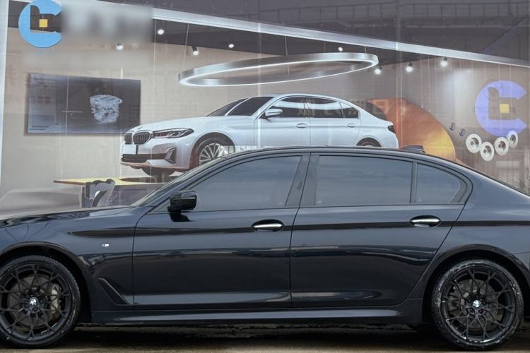 Used BMW 5 Series 2018 Restyled 530Li Leading Edition M Sport Package
