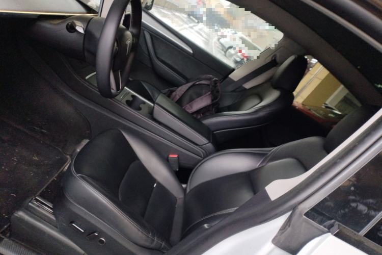 Used Tesla Model Y 2023 Rear-Wheel-Drive Version
