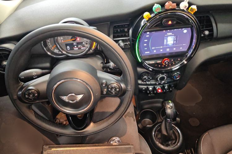 Used  MINI 2016 1.2T ONE Pioneer Edition Five-Door Version
