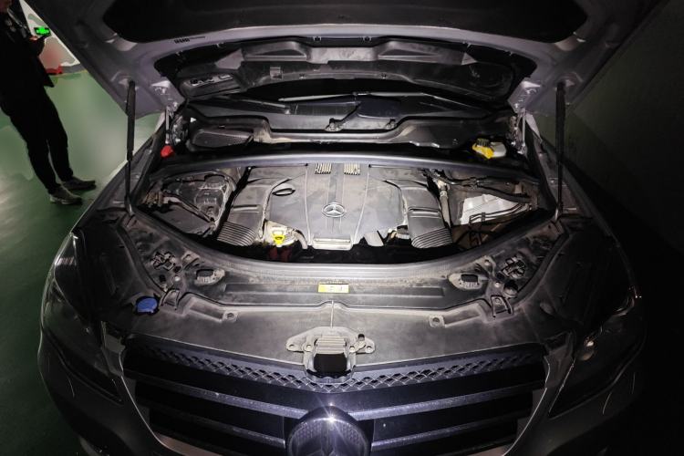 Used Mercedes-Benz R-Class 2017 R 320 4MATIC Business Edition Prestige Model
