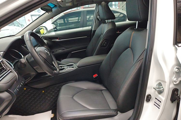 Used Toyota Camry 2022 2.0GVP Premier Edition
