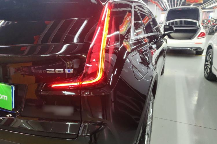 Used Cadillac XT4 2023 28T Two-Wheel-Drive Luxury Version