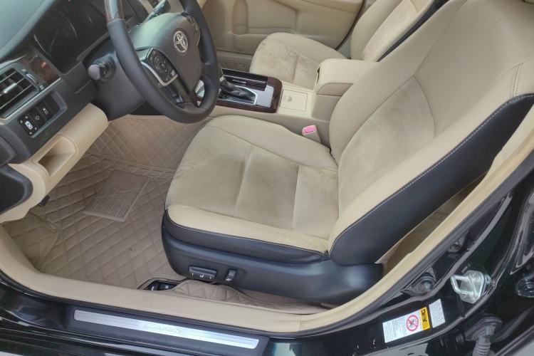 Used Toyota Camry 2016 2.5G 10th Anniversary Deluxe Navigation Edition
