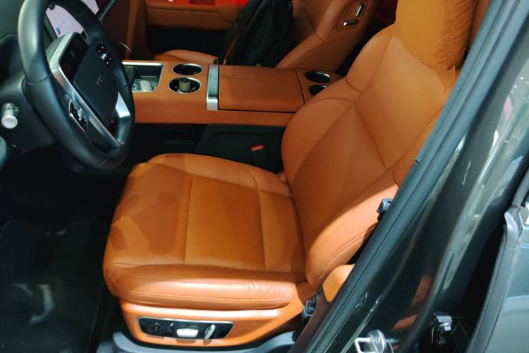 Used Li Auto L8 2023 Pro Model
