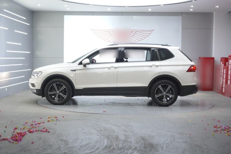 Used Volkswagen Tiguan L 2020 330TSI Automatic Two-Wheel Drive Luxury Edition China VI Standard