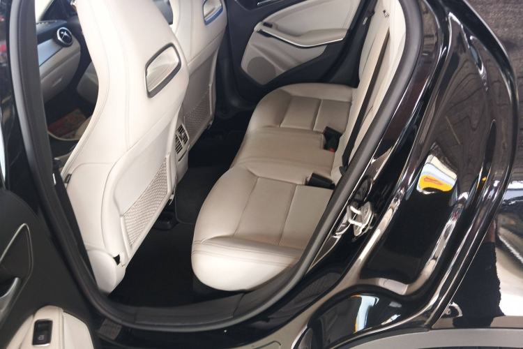 Used Mercedes-Benz GLA 2015 GLA 200 Fashion Model